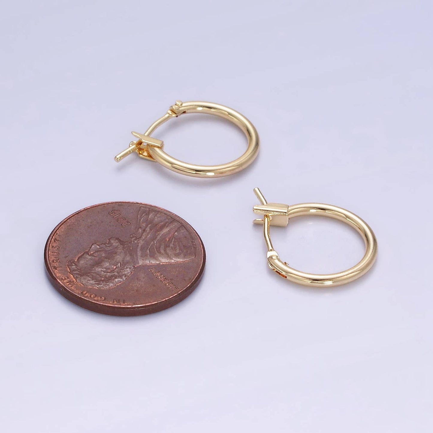 Gold Minimalist Hoop Earring